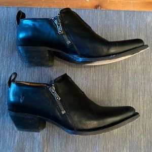 Frye Sacha Moto Short